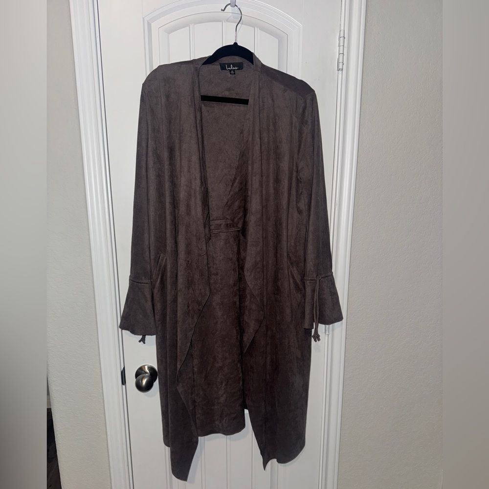 Lulu’s faux suede Victorian whimsygoth, witchcore gypsy long grey cardigan
